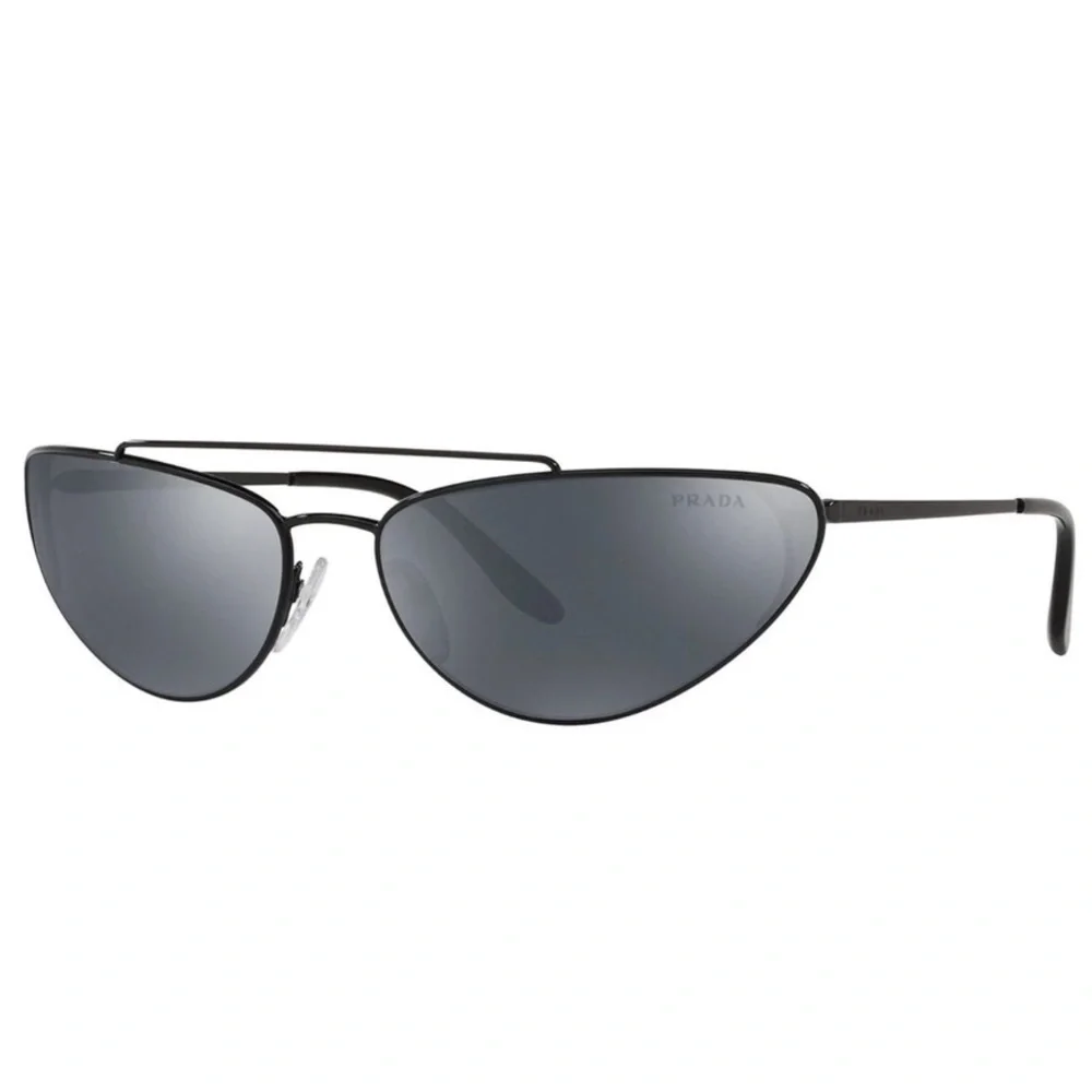 PRADA ❤️‍🔥 NWT CAT EYESUNGLASSES WITH CASE
